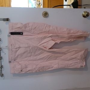 Plus size pink denim capri